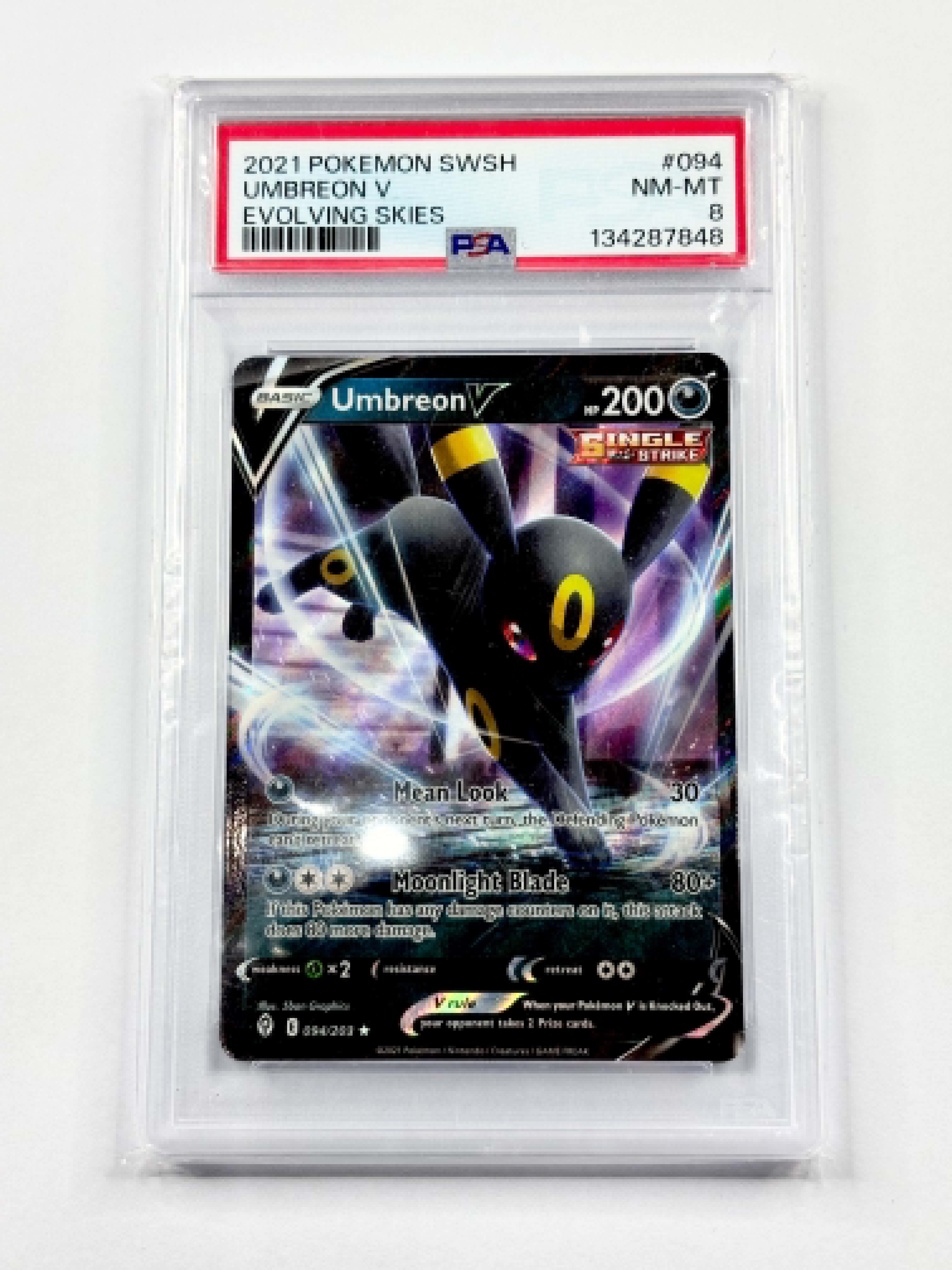 2021 POKEMON SWSH UMBREON V EVOLVING SKIES #094 - PSA 8